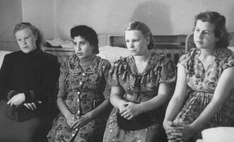 Простые москвички в 1956-м году