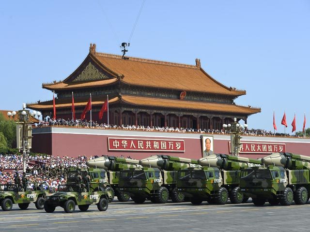 На грандиозный парад в Пекине Путин приехал последним