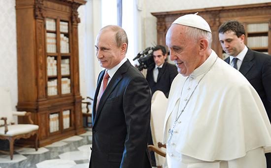 Ватикан назвал условие для встречи Путина с папой римским