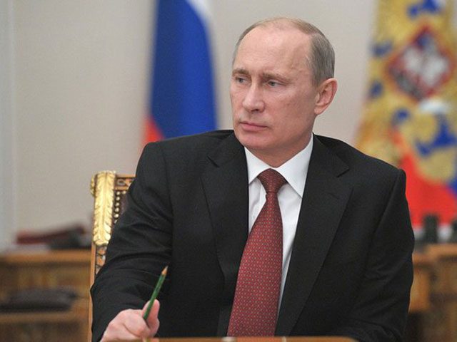 Россияне подарили Путину на день рождения свое доверие