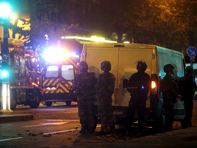 Во Франции во время терактов погибли более 140 человек