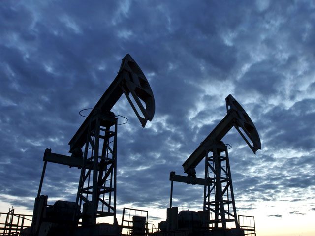 Цены на нефть Brent опустились ниже  за баррель