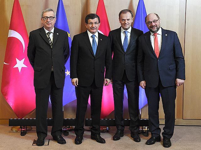 ЕС и Турция на саммите решат судьбу беженцев
