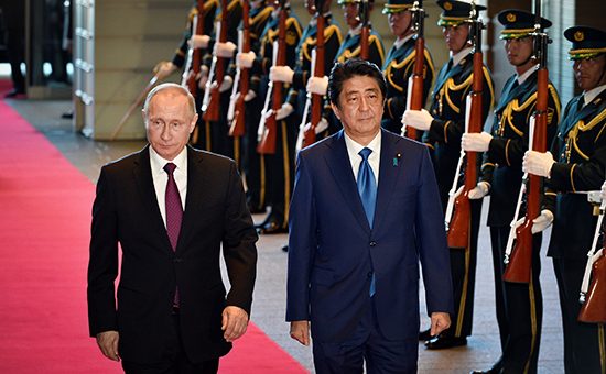 Большинство японцев не довольны итогами переговоров Путина и Абэ