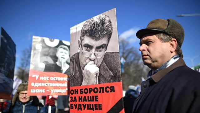 Сенатор США предложил назвать улицу напротив посольства России в честь Немцова