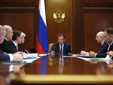 Расследование ФБК: снимут ли Медведева и посадят ли Навального