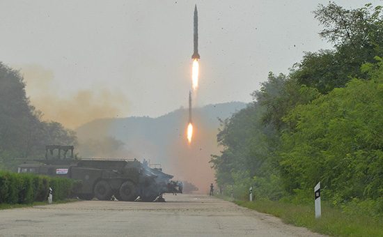 Северная Корея снова запустила ракету