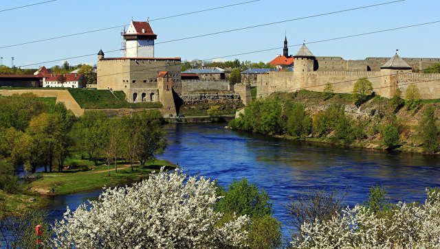 Эстония выслала из страны двух российских консулов