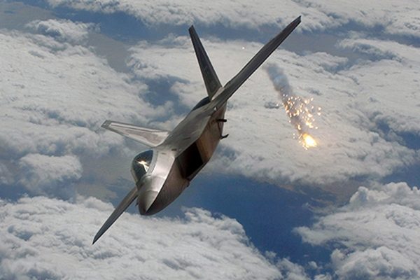 Миноброны прокомментировало заявления о перехвате Су-25 американскими F-22 в Сирии