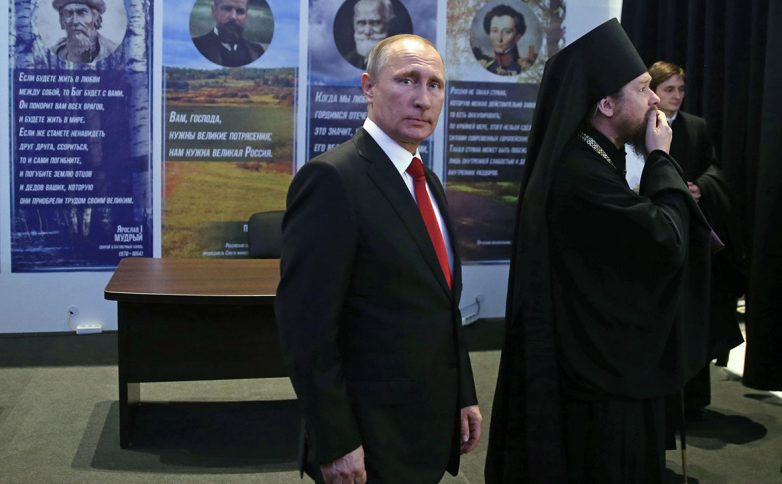 Путина выдвинут в президенты на выставке, организованной епископом Тихоном