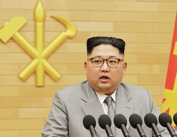 Ким Чен Ын заявил о готовности КНДР участвовать в Олимпиаде-2018 и о ядерной кнопке на его столе