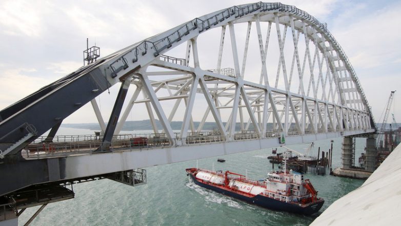 Киевская Рада предложила забрать у России Крымский мост в качестве «контрибуции»