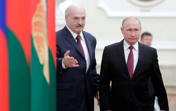Лукашенко поведал об откровенных разговорах с Путиным