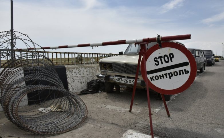 ФСБ отчиталась о построенном заграждении на границе Крыма с Украиной