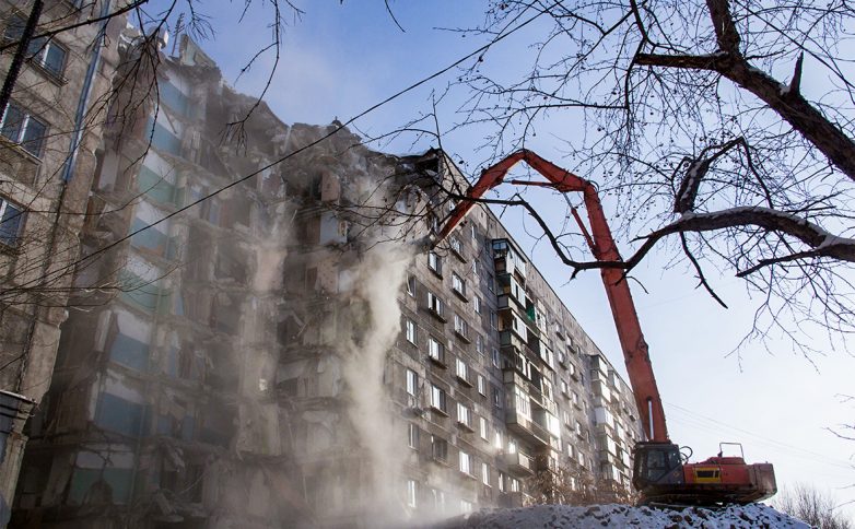 Путин поручил расселить дом в Магнитогорске, который пострадал от взрыва газа
