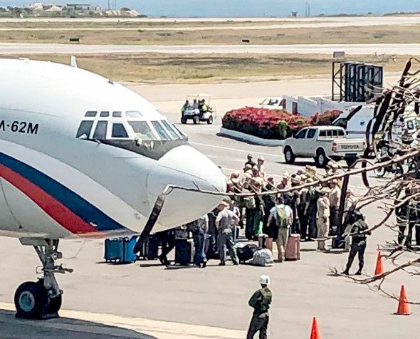 В Венесуэлу прибыли самолеты с военными из России
