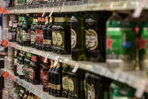 Минпромторг предложил смягчить ограничения на розничные продажи пива