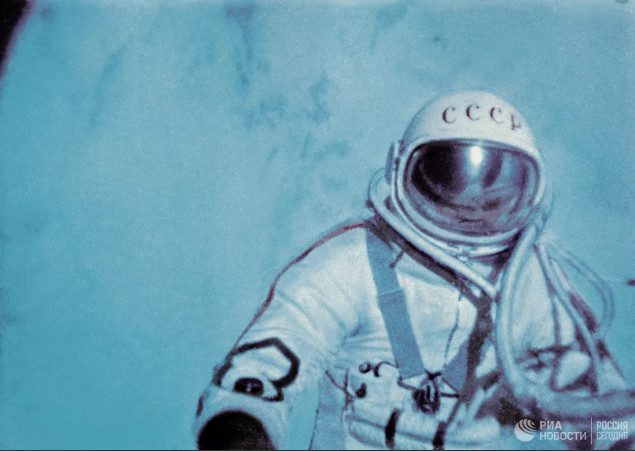 Умер космонавт Алексей Леонов - первый человек, вышедший в открытый космос