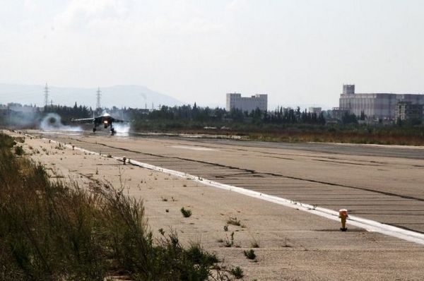 Пассажирский самолёт в Хмеймиме чуть не попал под атаку Израильских ВВС