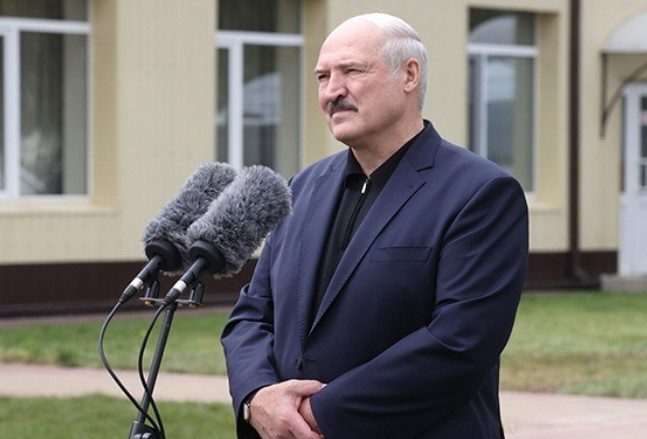 Лукашенко не исключил превращения Белоруссии в театр военных действий