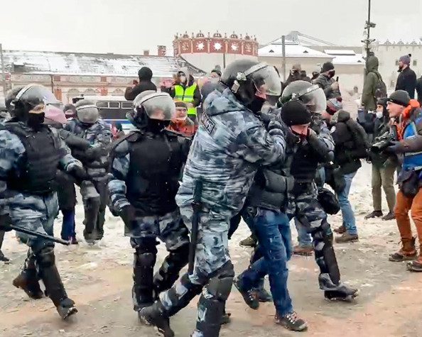 Более 3000 задержанных: городах России прошли повторные массовые протестные акции