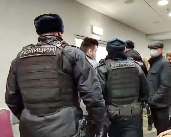 Московская полиция задержала почти 200 участников форума «Объединенных демократов»