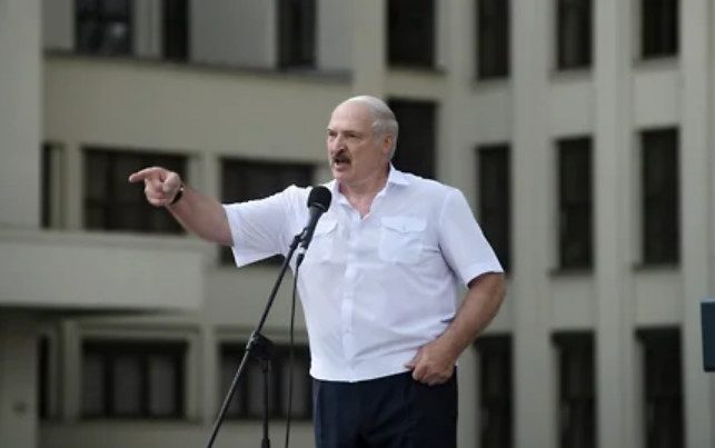 Лукашенко готов воевать с Германией и ее союзниками до последнего