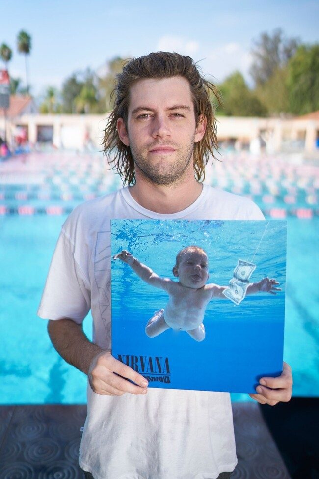 Мальчик с обложки «Nevermind» подал в суд на группу Nirvana