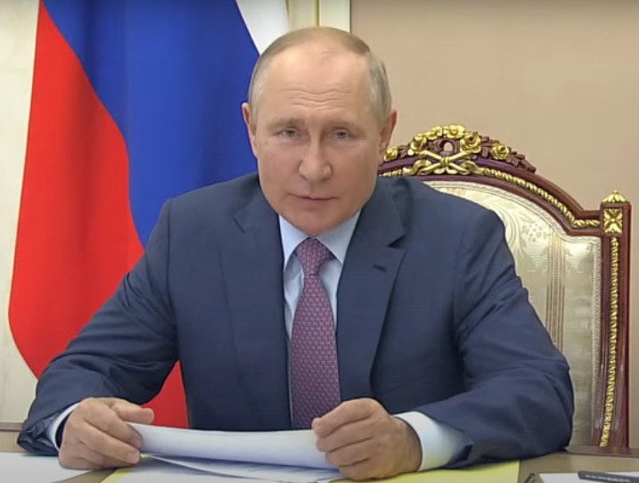 Путин издал странный звук, выражая недовольство развитием Дальнего Востока