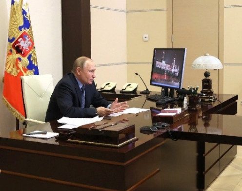 Путин отчитал Сокурова за слова о Кавказе