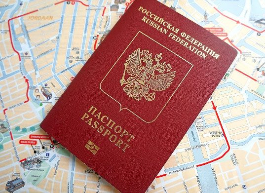 Почти 950000 жителей Донбасса подали заявления на гражданство России