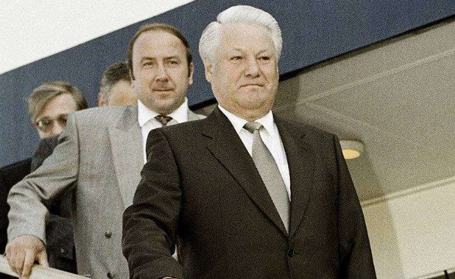 Как живут сейчас топ-чиновники команды Ельцина?