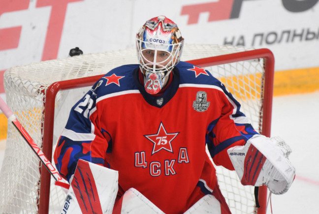 Вратаря хоккейной сборной России задержали как «уклониста»