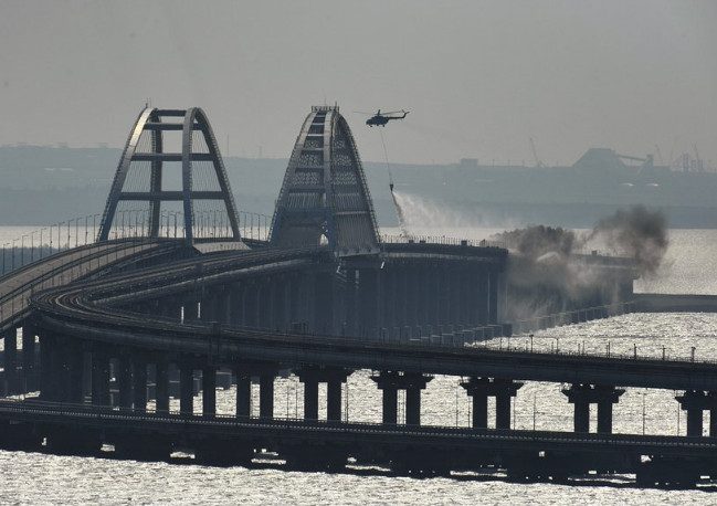 Что происходит в Крыму после теракта на Крымском мосту?