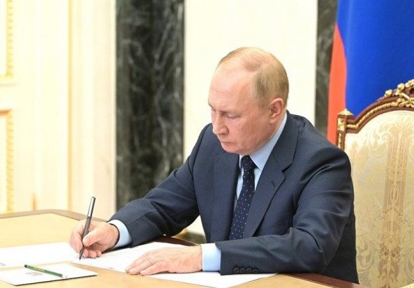 Путин подписал указ о единовременной выплате 195 тыс. руб. мобилизованным и контрактникам
