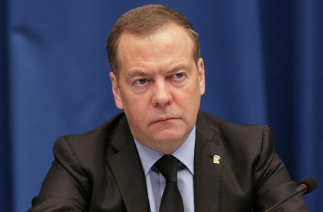 Медведев заявил, что 3-я мировая начнётся не на танках или истребителях