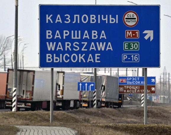 Польша закроет границу для российских и белорусских грузовиков