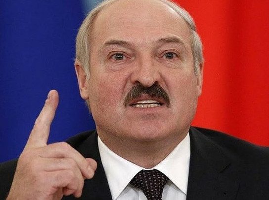 Лукашенко пообещал без колебаний применить ядерное оружие