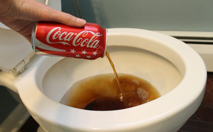 Бытовые проблемы, которые быстро и эффективно устранит кока-кола
