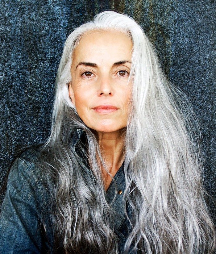 59-летняя бабушка — суперкрасивая и успешная модель
