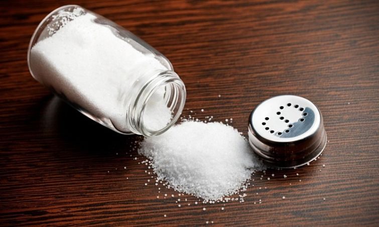 10 секретов, как с помощью соли очистить любую поверхность