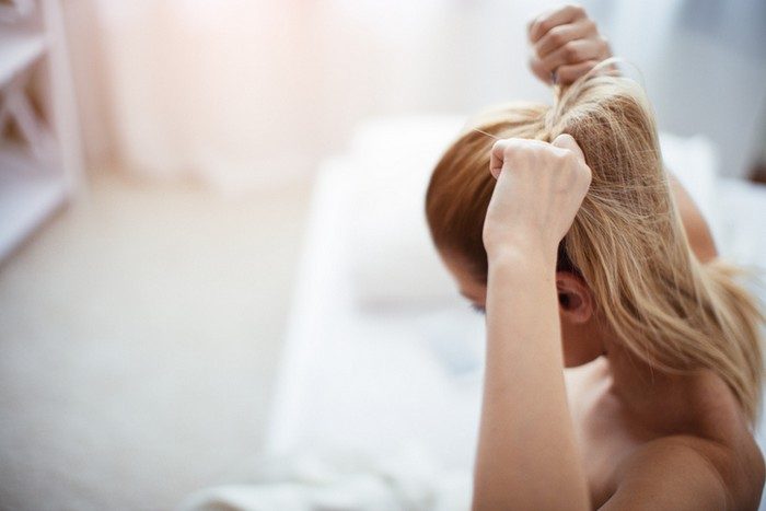 Основные ошибки в уходе за волосами, которые приводят к секущимся кончикам
