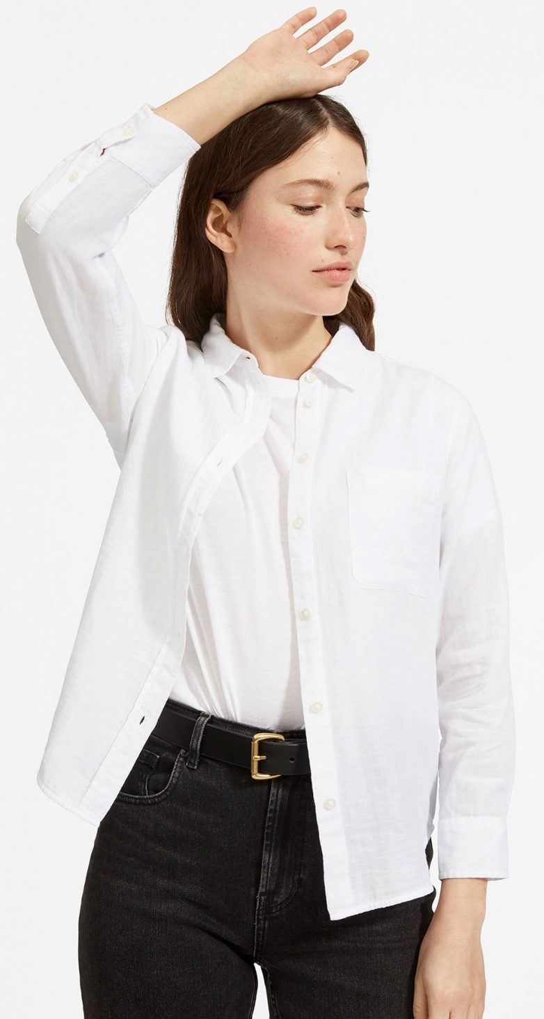 Стильные образы с классической белой рубашкой