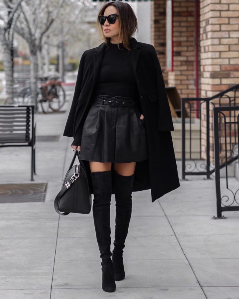 Стильное чёрное пальто