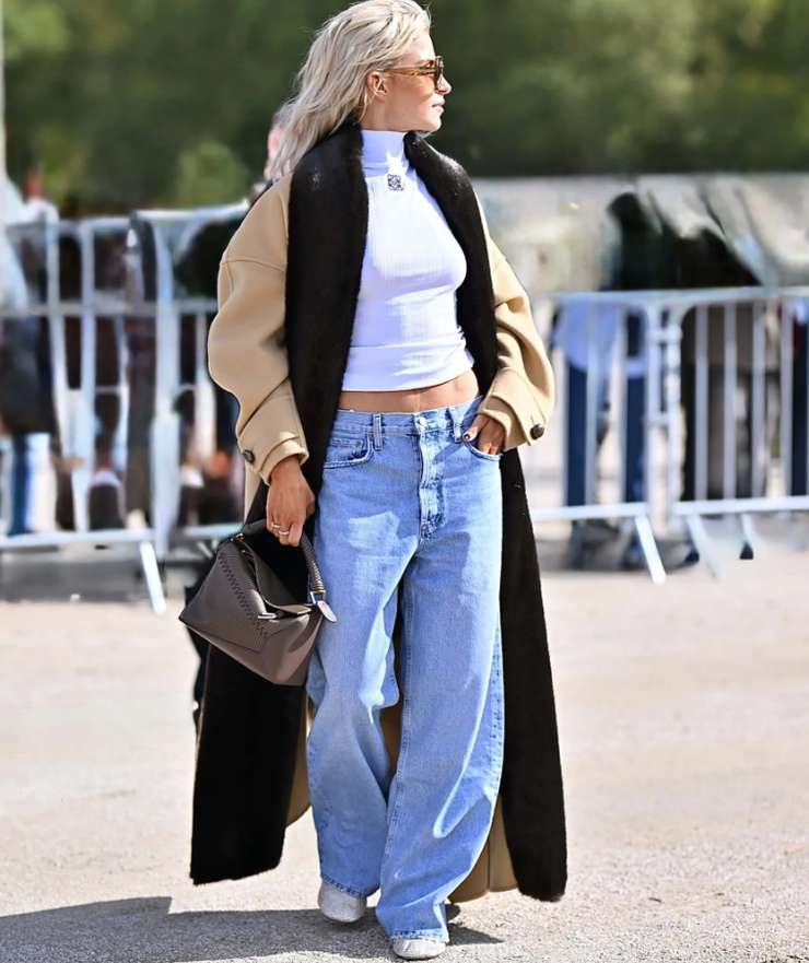 С какой обувью носить модные джинсы этой зимой