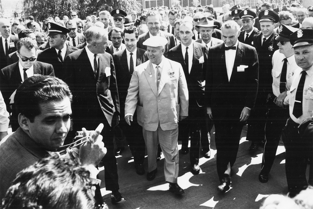 Как Хрущев привез из США «советскую столовую»