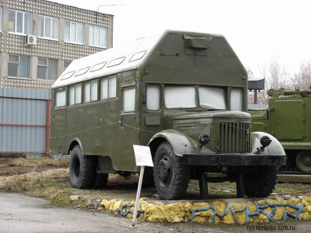 МАЗ 200 - первый большегрузный автомобиль в СССР