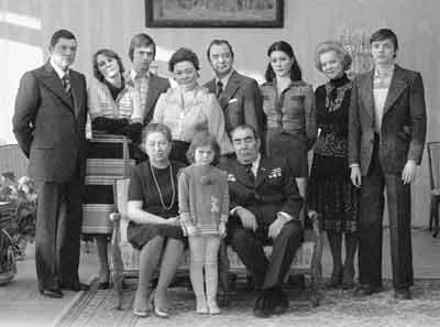 Леонид Ильич Брежнев в кругу семьи