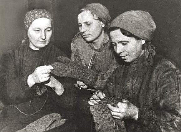 Чем занимались советские женщины, когда не было соцсетей