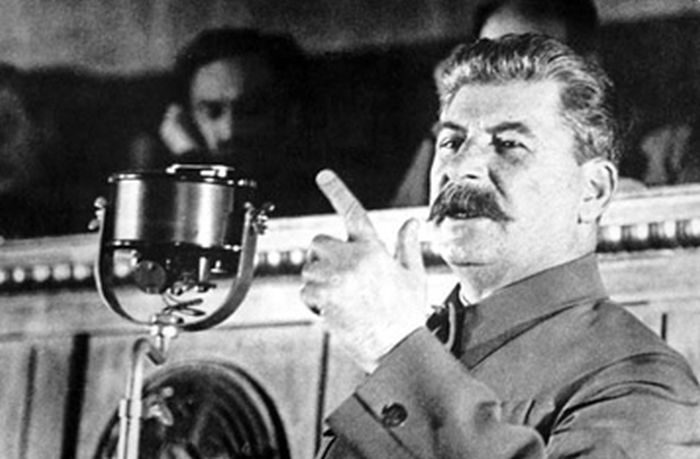 Сталин о лицемерных похвалах Запада